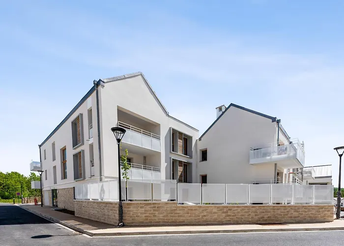 Cosygreen77 Modern Apartment With Garden And Parking